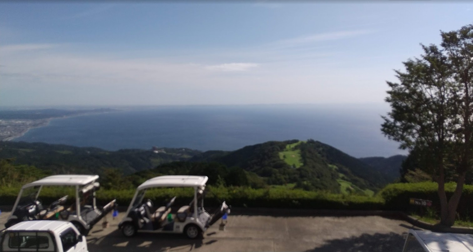 小田原城カントリー倶楽部から見下ろす相模湾